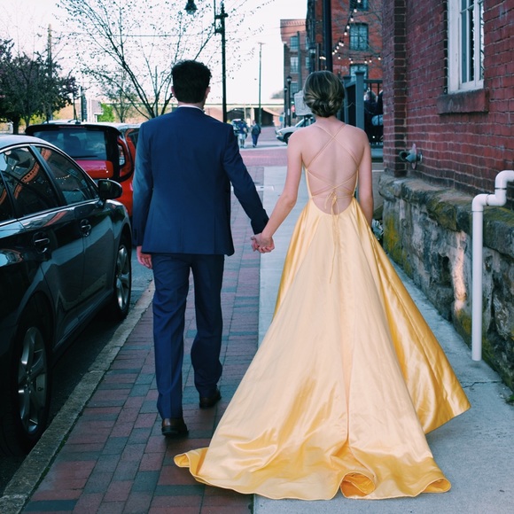 Sherri Hill Dresses & Skirts - Prom dress